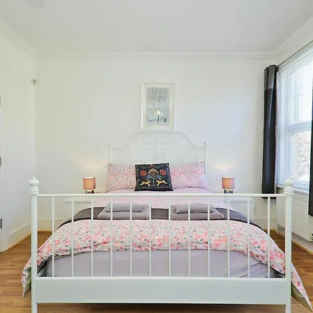 Ceres Plumstead (Greater London)