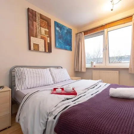 Oasis 77 Homestay London