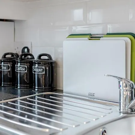 Stunning 2 Bedroom Duplex In Center Of Camden! Apartment London