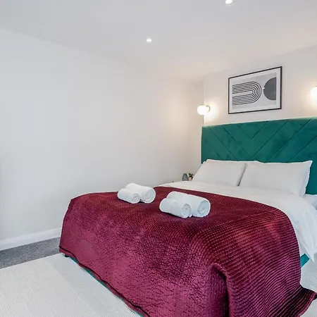 Stunning 2 Bedroom Duplex In Center Of Camden! London