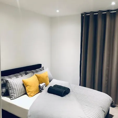Ultra Modern Homestay *