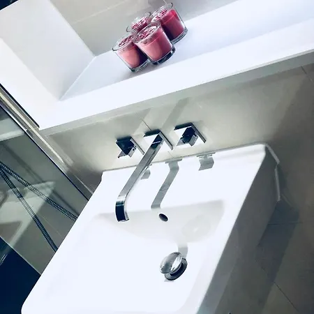 Ultra Modern * Londýn