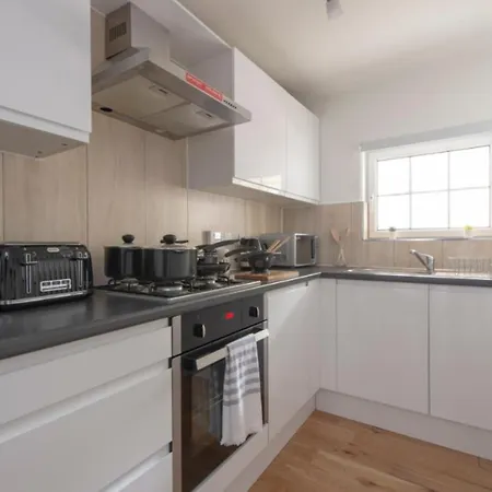 Trendy Tufnell Park Townhouse Londra