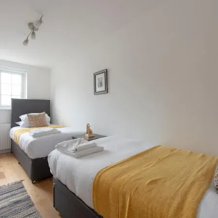 Trendy Tufnell Park Townhouse Londra