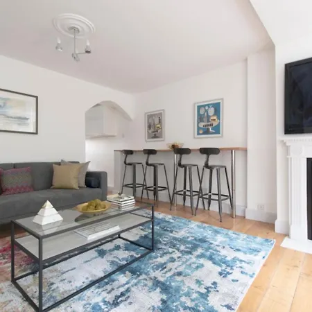 Trendy Tufnell Park Townhouse *