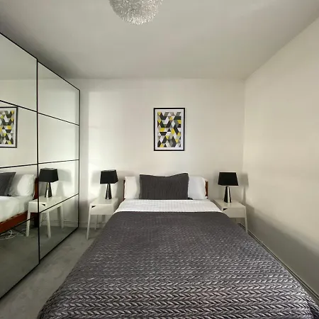 One Bedroom Flat In Fulham London