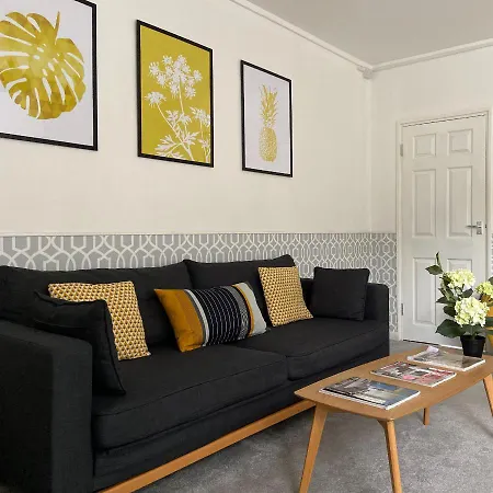 One Bedroom Flat In Fulham London