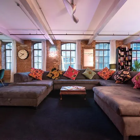 Amazingly Luxurious Loft Apartment, Soho - 3 Bedrooms, 2 Bath & Office *