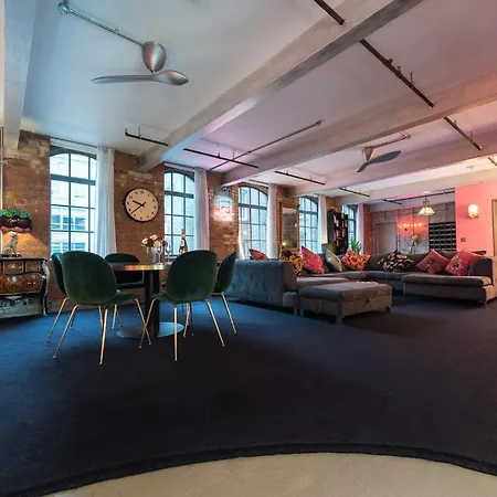 Amazingly Luxurious Loft Apartment, Soho - 3 Bedrooms, 2 Bath & Office