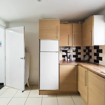 145 Burnley Road * London