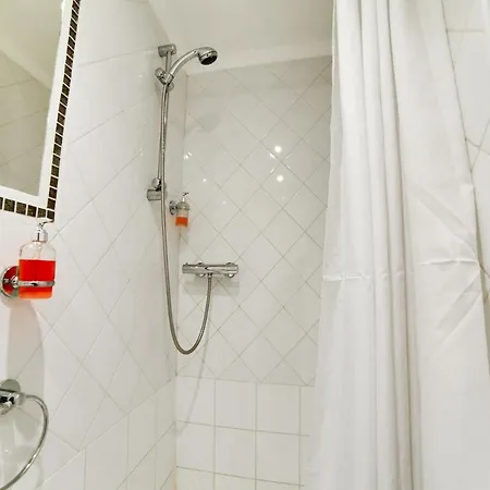 Oyo Hotel London
