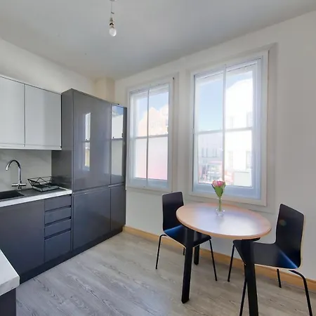 Clapham Junction Apart-hotel