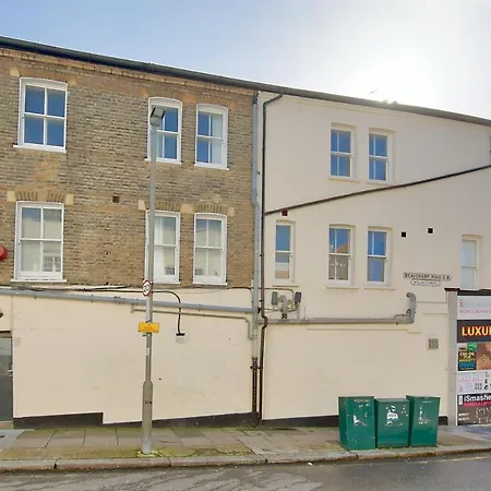 Clapham Junction Apart-hotel