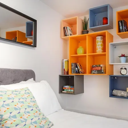 The Art Apartment *