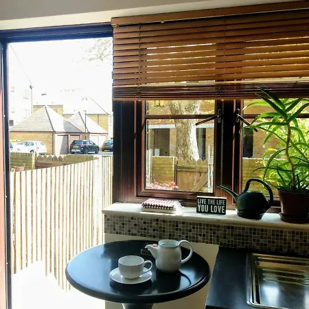 With En-suite And Free Parking