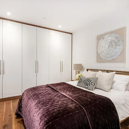 Apartahotel Buckingham & Lloyds 5*