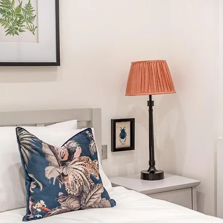 Apartahotel Buckingham & Lloyds 5*