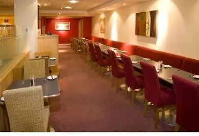 호텔 Premier London Heathrow Airport T2 & T3 - Bath Road 3*