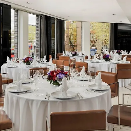 Hotel H10 Waterloo 4*