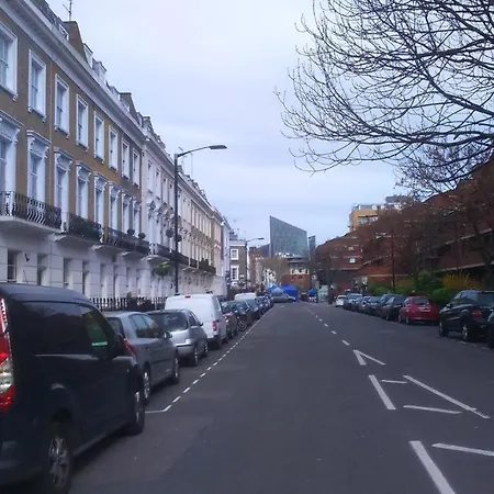 Double With Private Bathroom In Flat Centre
