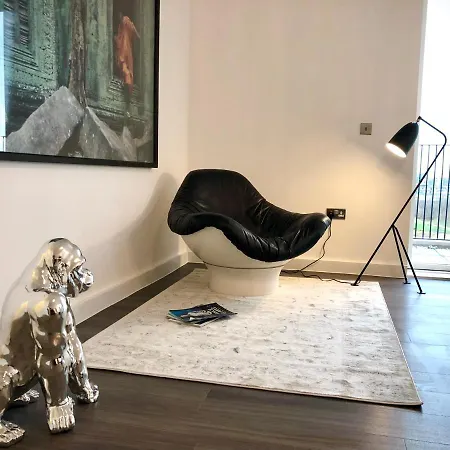 Apartment Panoramic Park And Penthouses Retreat London