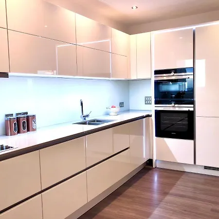 Apartment Panoramic Park And Penthouses Retreat London