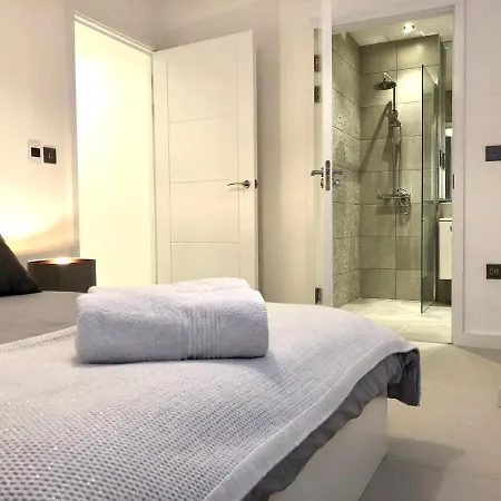 Panoramic Park And Penthouses Retreat *
