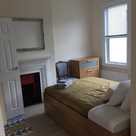 Yellow House Chelsea Bed & Breakfast *
