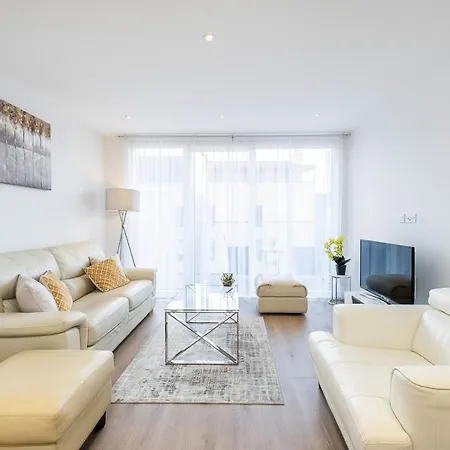 Apartment Silver Bridge London
