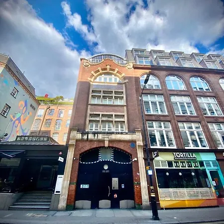 Apartment Amazingly Luxurious Loft Apartment, Soho - 3 Bedrooms, 2 Bath & Office *