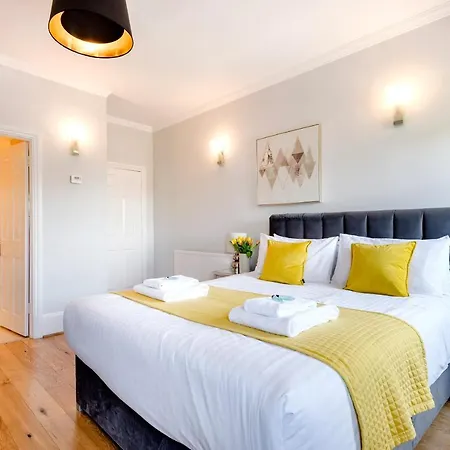 Apartment Hyde Park London