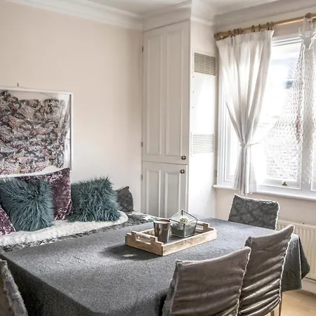 Bed & Breakfast London London