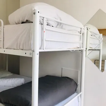 Guest house At 51 *