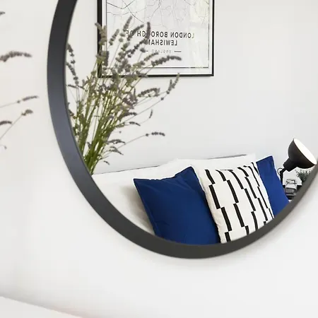 Ida Pod Places-forest Hill Flat London