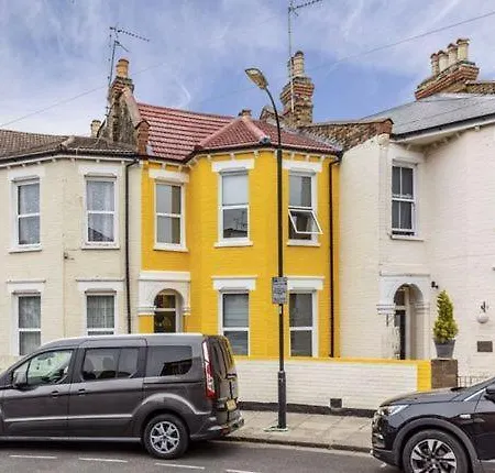 Yellow House Chelsea * London