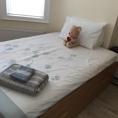 Yellow House Chelsea Bed & Breakfast London