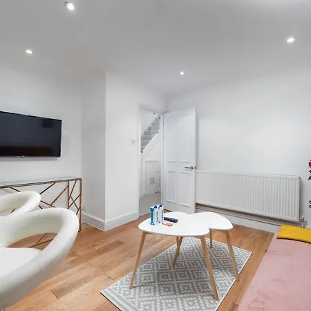 Apartment Anderson Street By Capital *