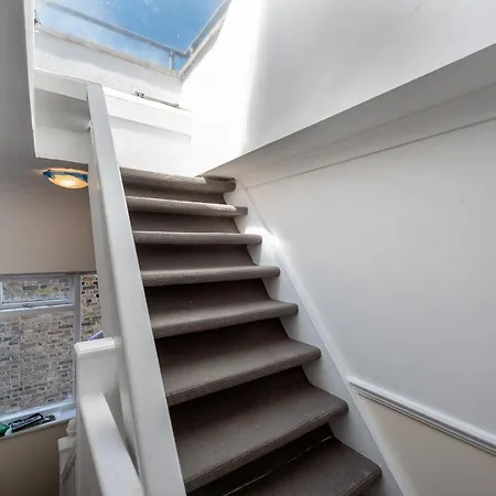 Apartment Anderson Street By Capital
