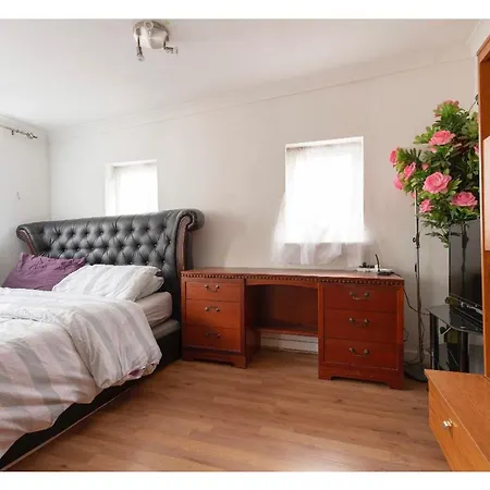 Quite Studio Apartment *