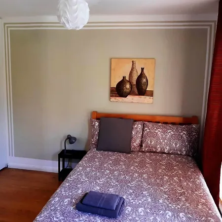 With En-suite And Free Parking London