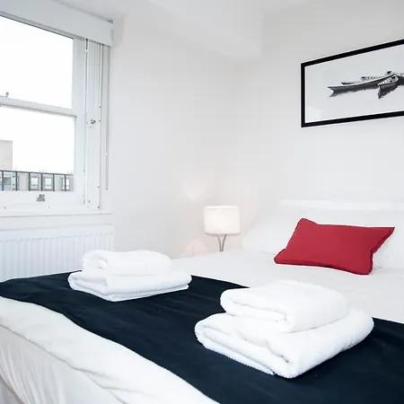 Unique 2bed/2bath - Top Floor - Private Balcony *