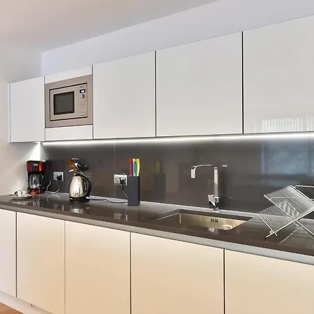 Shoreditch Apartment *