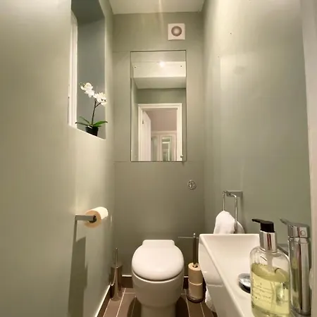 Apartment Next To Victoria Station