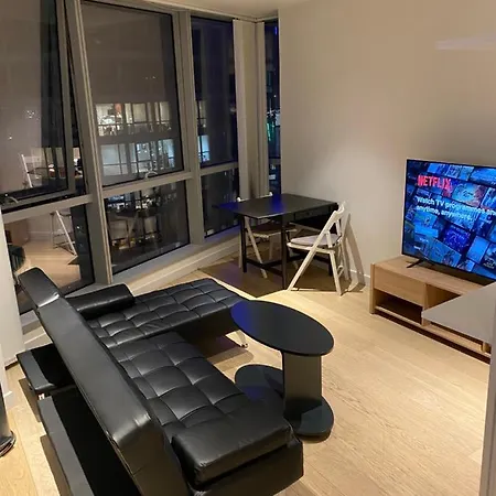 Apartment Luxury Canary Wharf One Bedroom In The Heart Of London