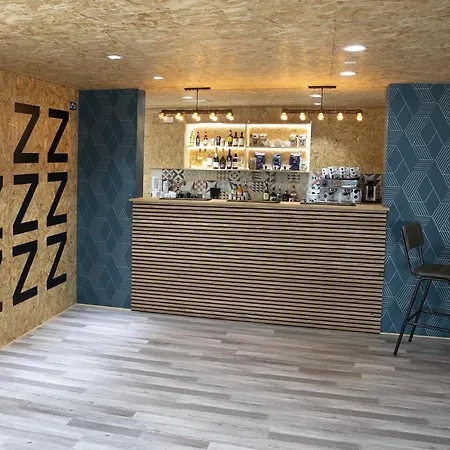 Snoozebox Canary Wharf Hotel London
