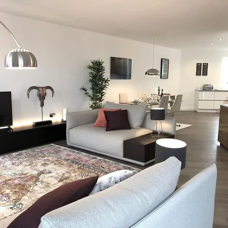 Panoramic Park And Penthouses Retreat Apartment London
