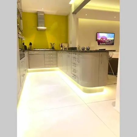 Marylebone Mayfair Hyde & Regents Park W1 London