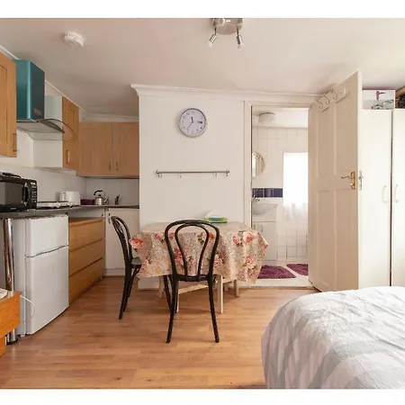 Quite Studio * Hendon