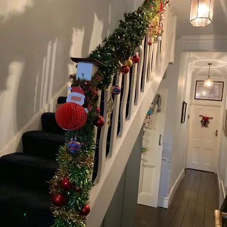 38 Whitehall Road Bed & Breakfast 3*