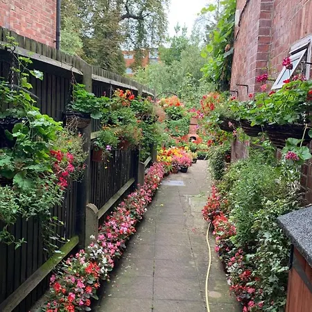 38 Whitehall Road 3*